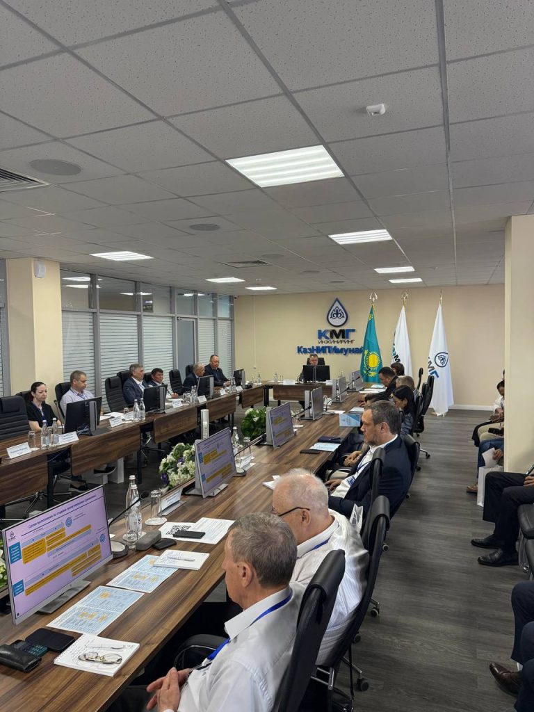 1970 жылдардағы семіз, сексуалды әжелерді көрсететін орысша порно видео